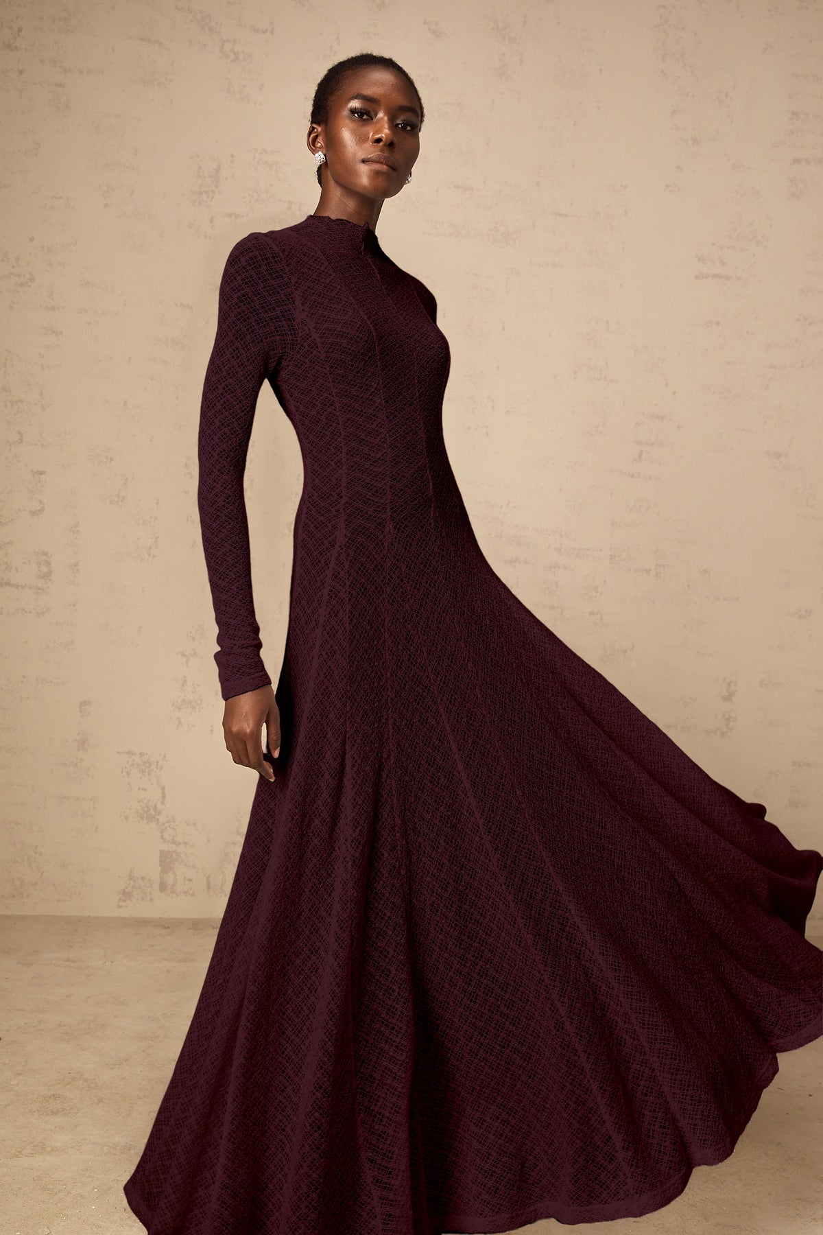 Athena wavy-pattern lace maxi dress in Red