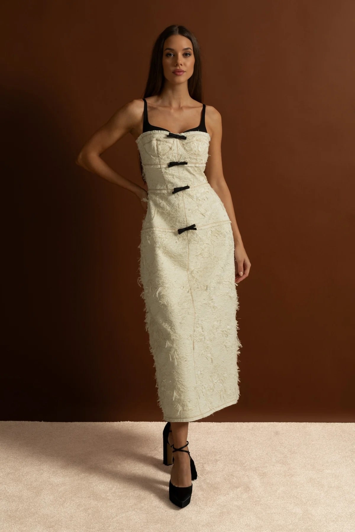 Textured Tweed Midi Dress With Contrast Straps and Bow Detailing – Ivoire