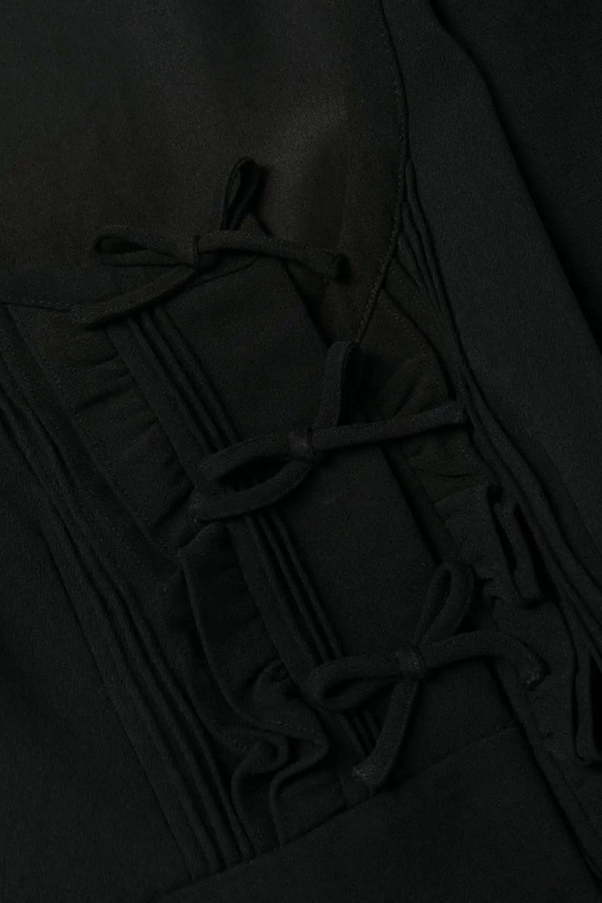 Long Sleeved Dress With Fitted Bodice And Maxi Pleated Skirt - Black