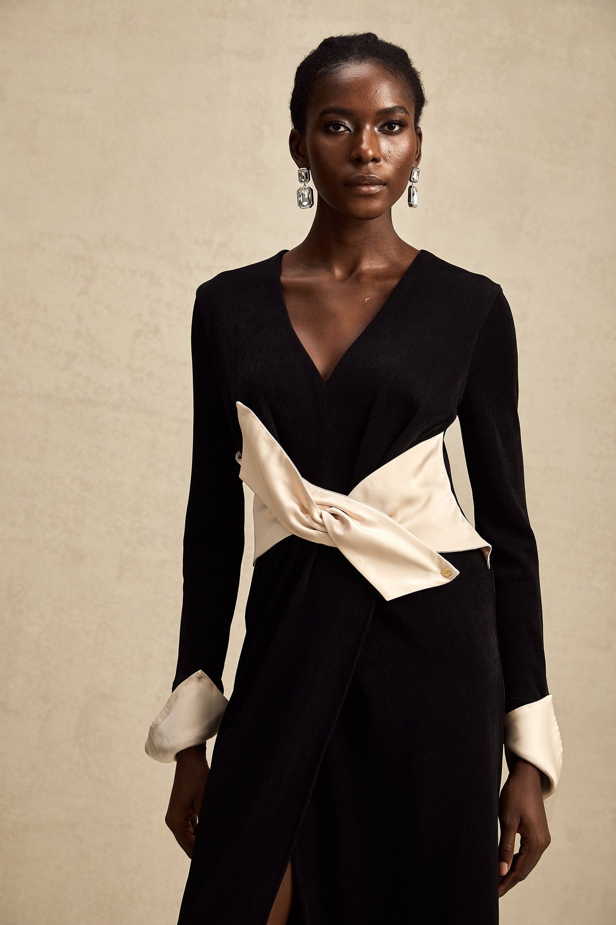 Karine contrast-color bowknot v-neck maxi dress (Final Sale-US Only)