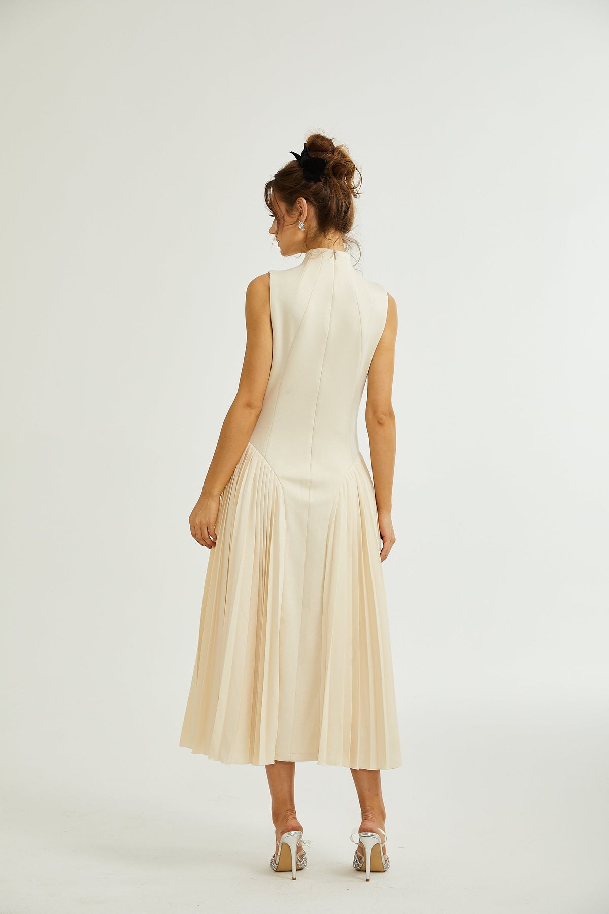 Safiya sleeveless pleated dress (Final Sale-US Only)