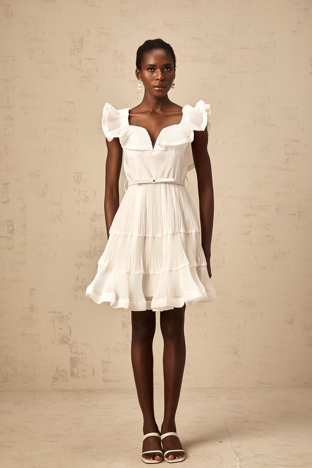 Éliane white frilled neckline pleated mini dress