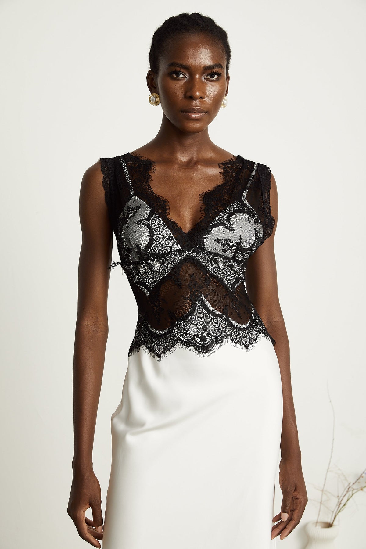 Éléonore contrast-color lace-detail maxi dress - White