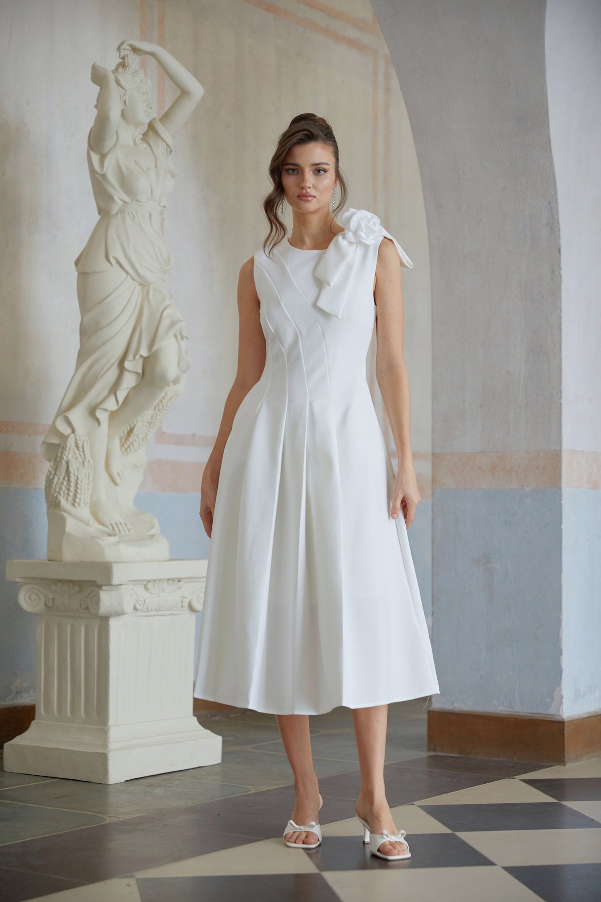 Bryndis White Pleated Floral Midi Dress