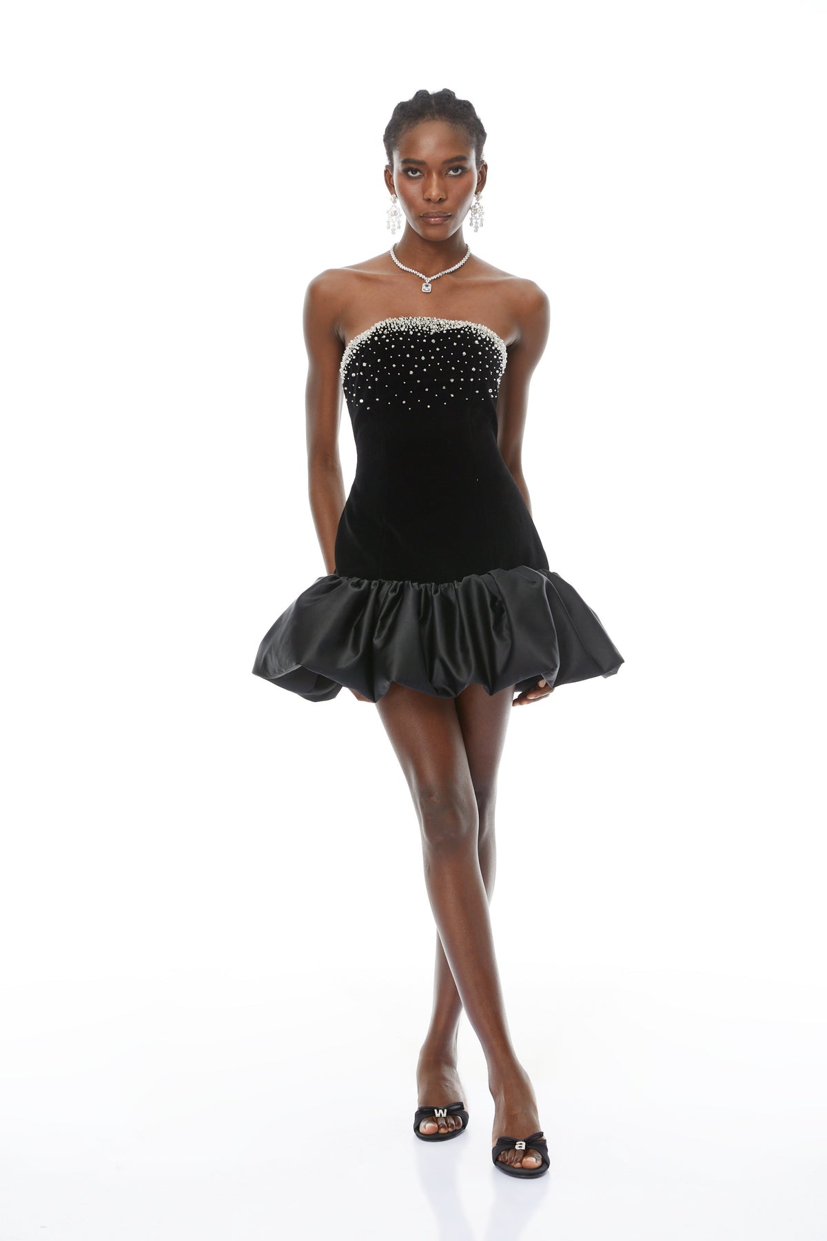 Lucía Black Beaded Embellished Velvet Mini Dress