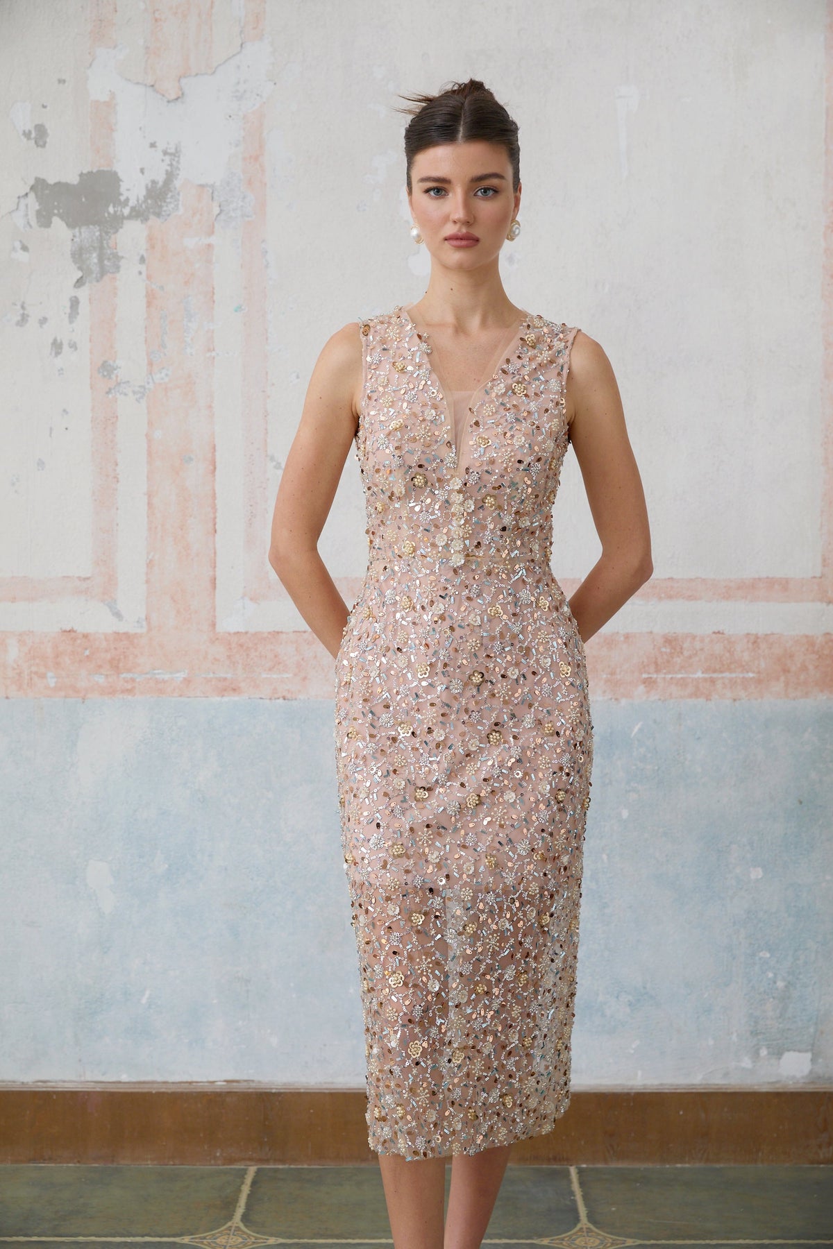 Marguerite embellished flower-motif fitted midi dress