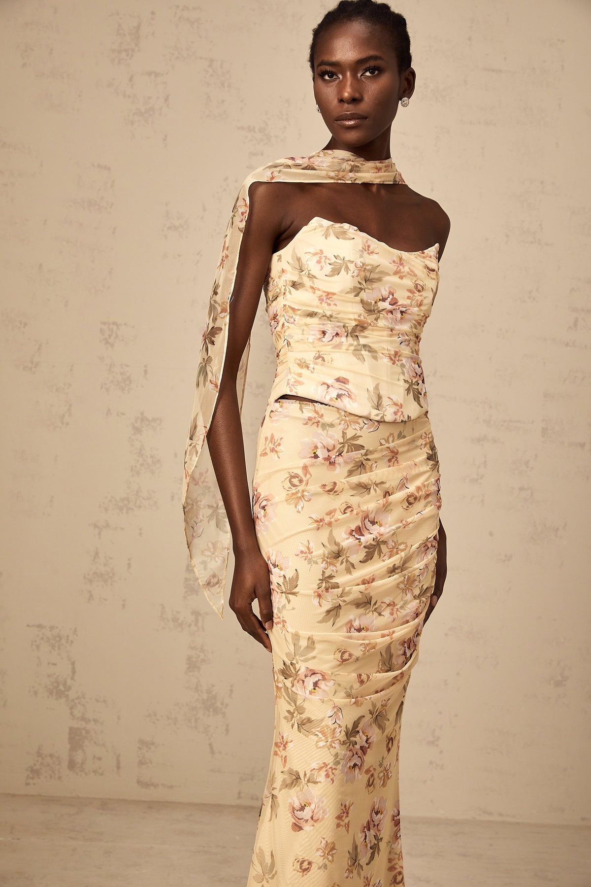 Alizée yellow floral-print fitted top & skirt matching set