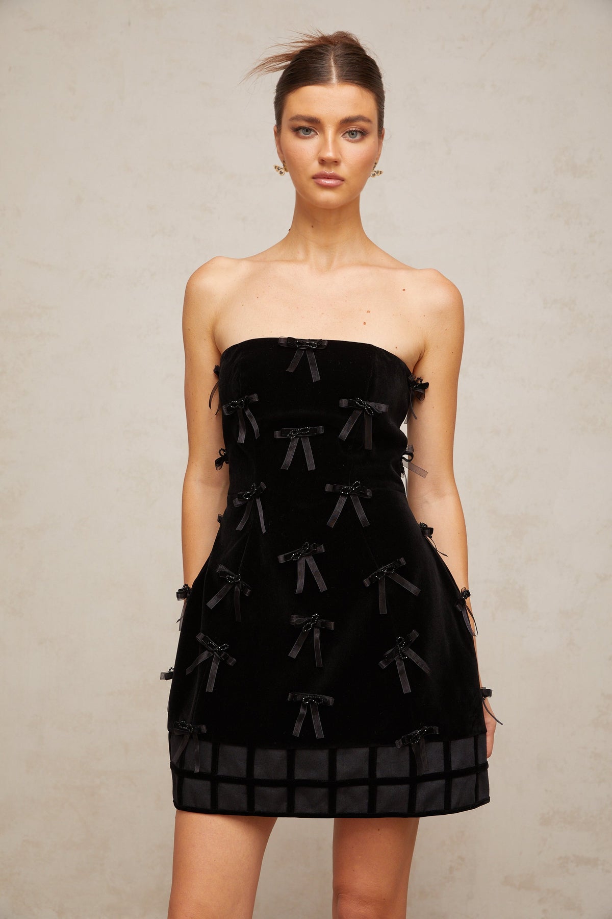 Geneviève black bow-detail mini dress