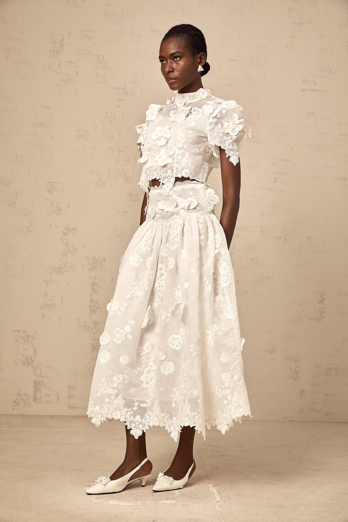 Thérèse white flower-embroidered top & skirt matching set (Final Sale-US Only)