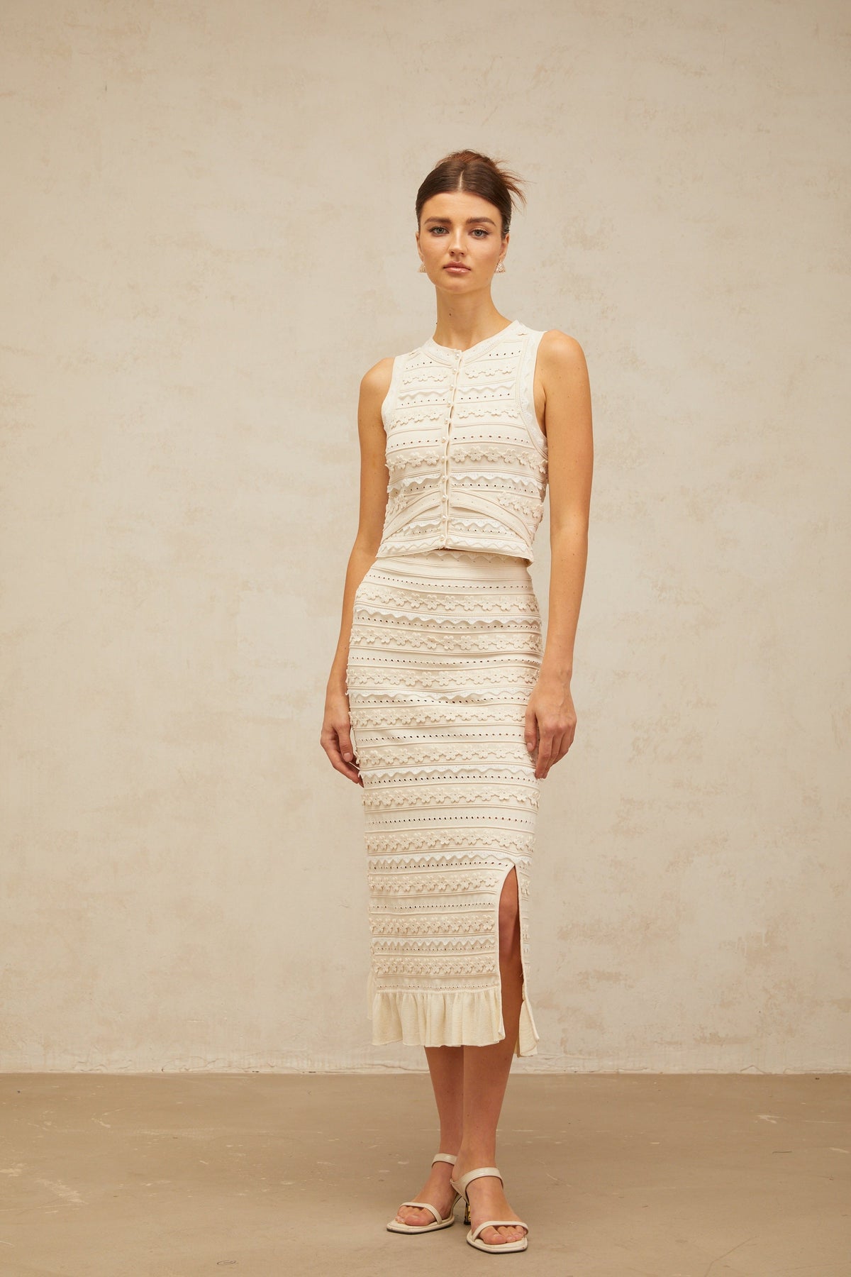 Giada white flower knit top & skirt matching set