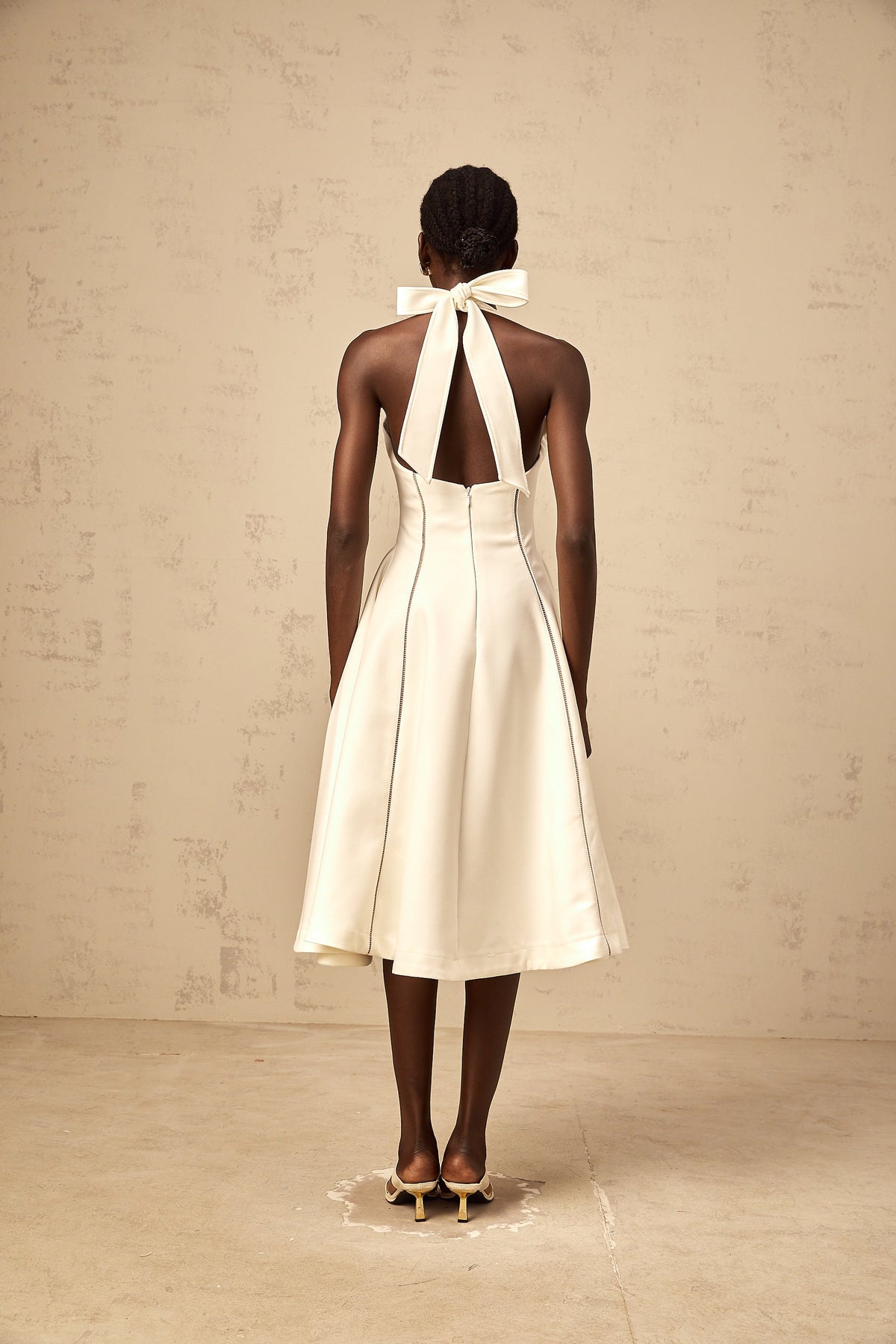 Quirine white halterneck bow-detail midi dress