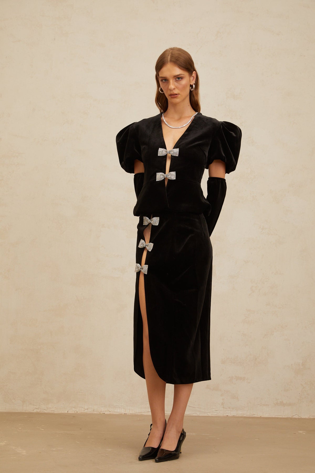 Adèle Black Bowknot Cut-Out Velvet Top & Skirt Matching Set