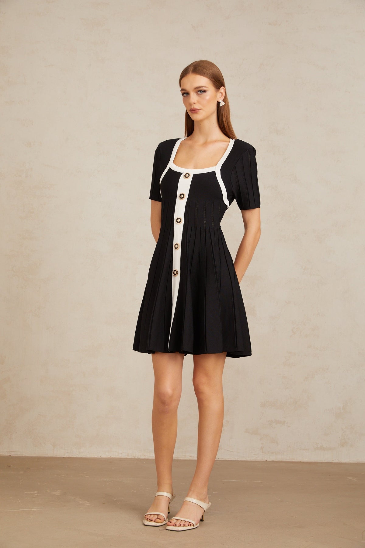 Géraldine Black Contrast Trim Knit Mini Dress