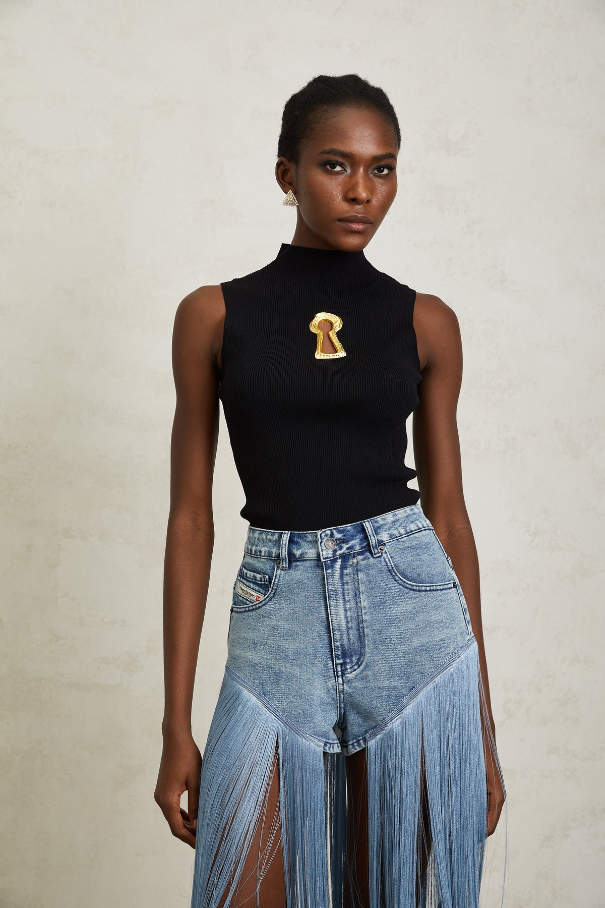 Ysandre Black Ribbed Knit Keyhole Tank Top