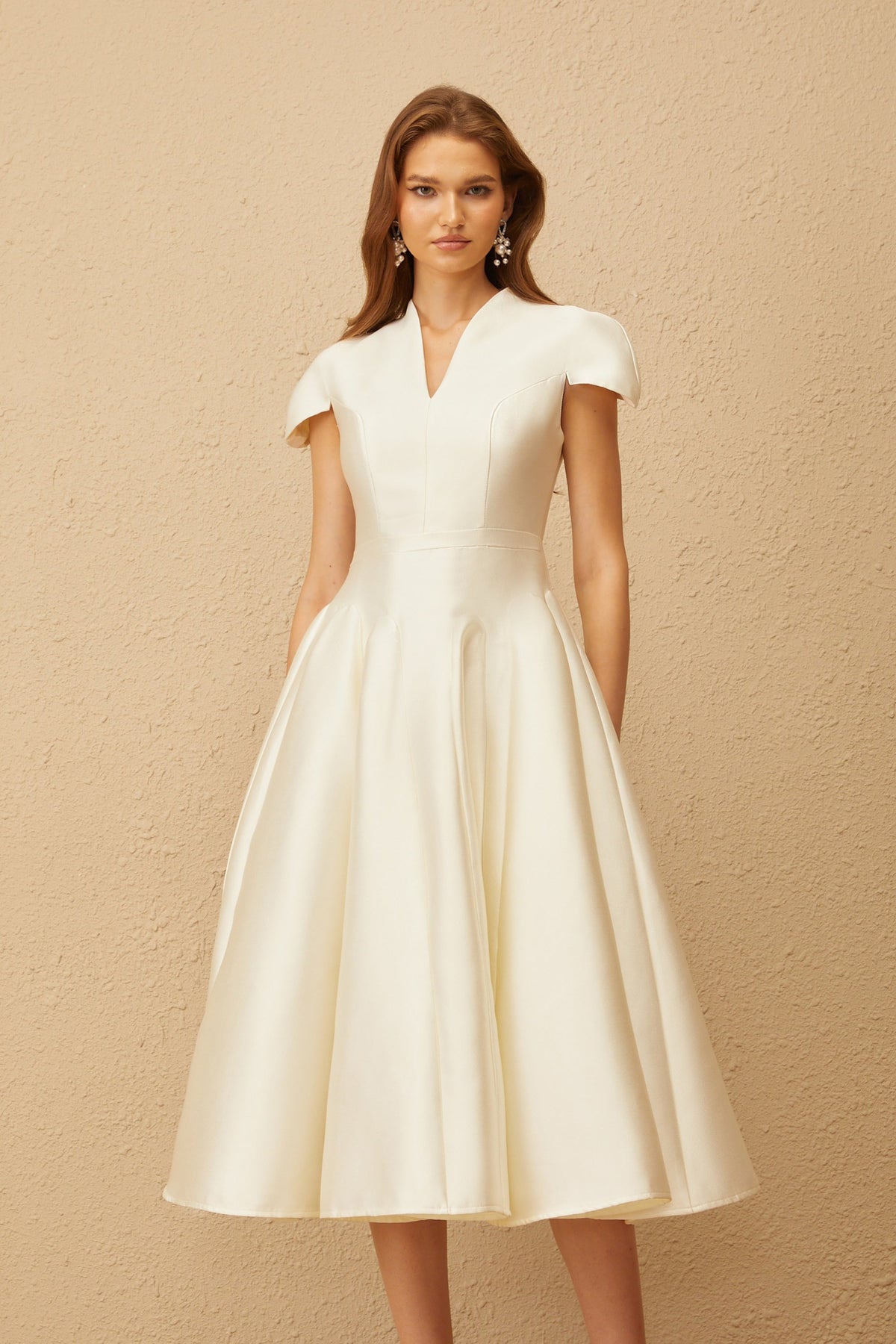 Aventin White Godet Design Midi Dress