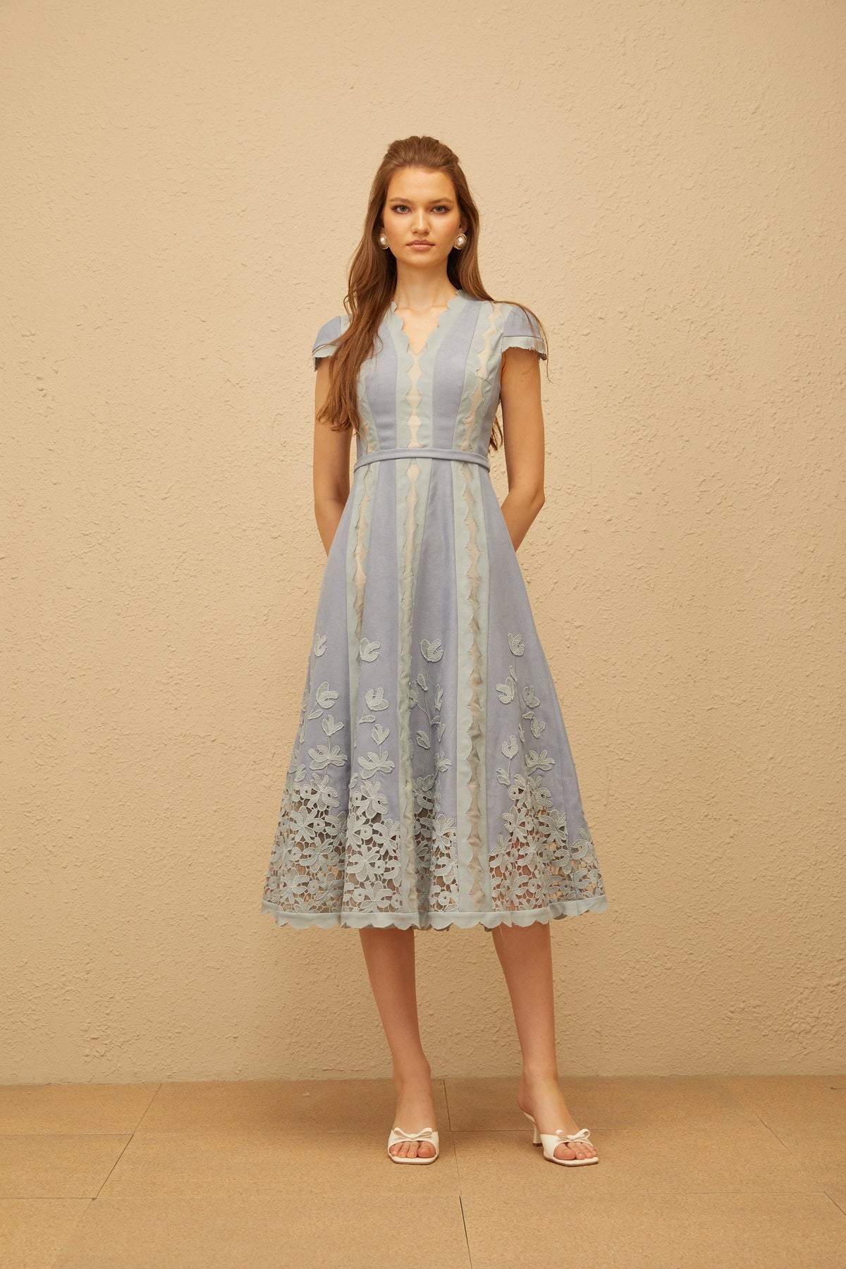 Amália Blue Scalloped Floral Embroidered Midi Dress