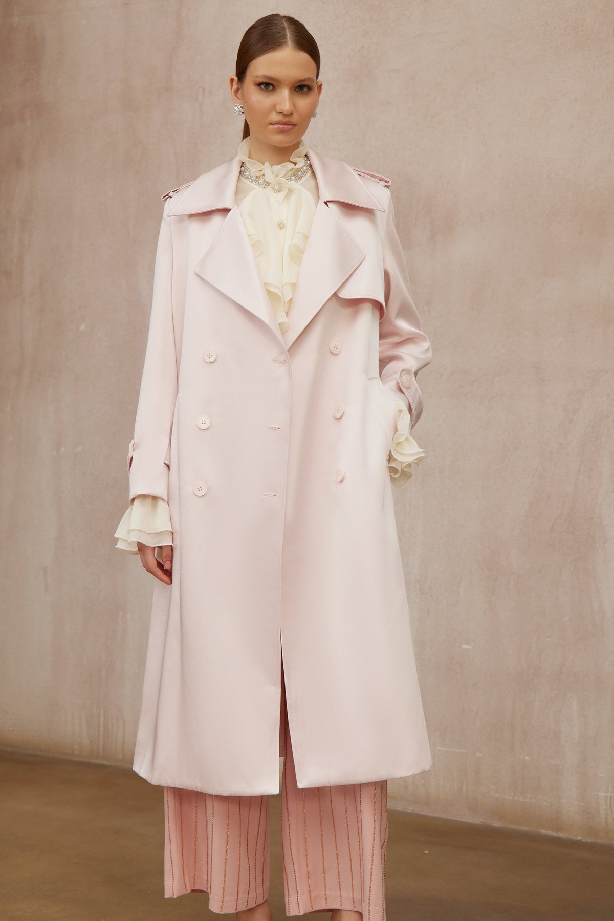 Caméo Pink Double-Breasted Satin Trench Overcoat - Light pink