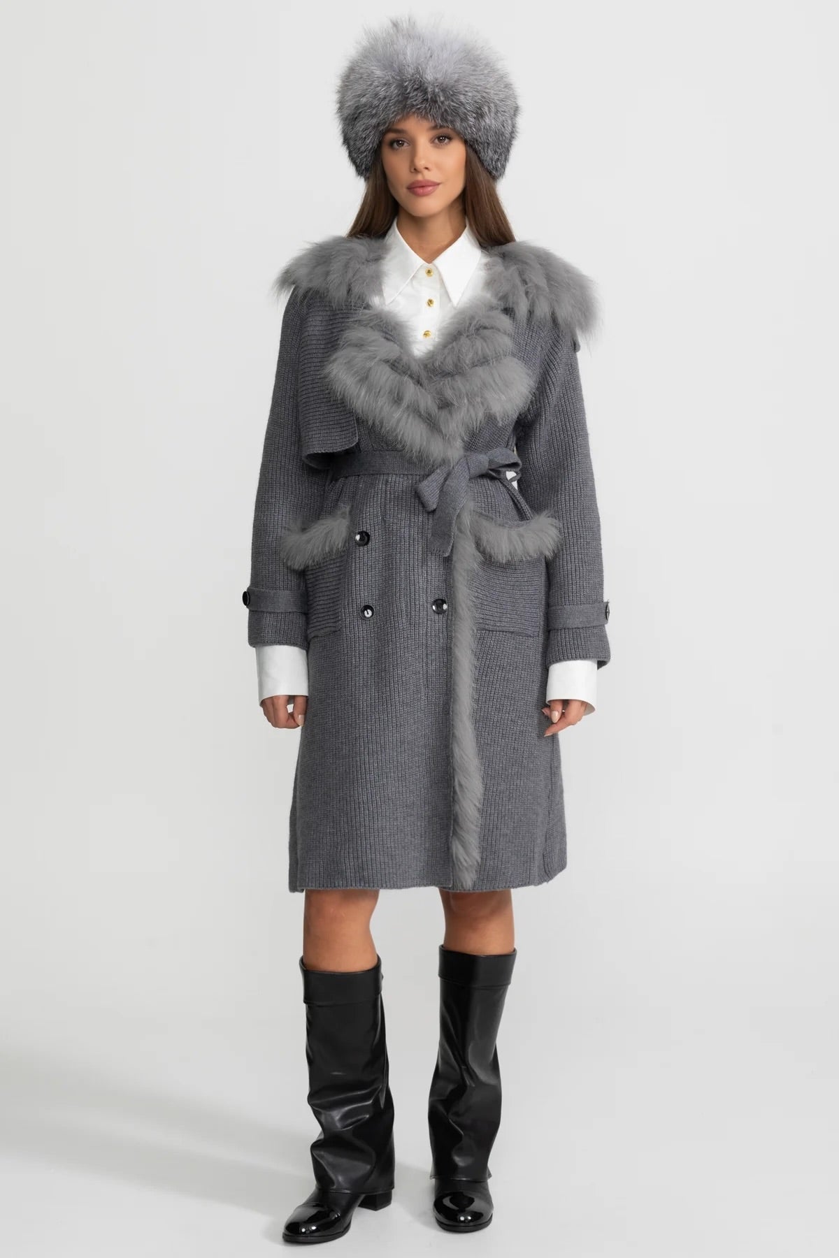 Double-Breasted Wool Knit Overcoat With Fur Trim – Grey