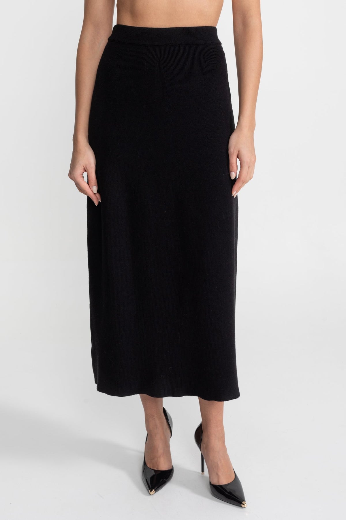 Embellished Tweed Co-Ord Set with Bow Closures And Midi Skirt – Black