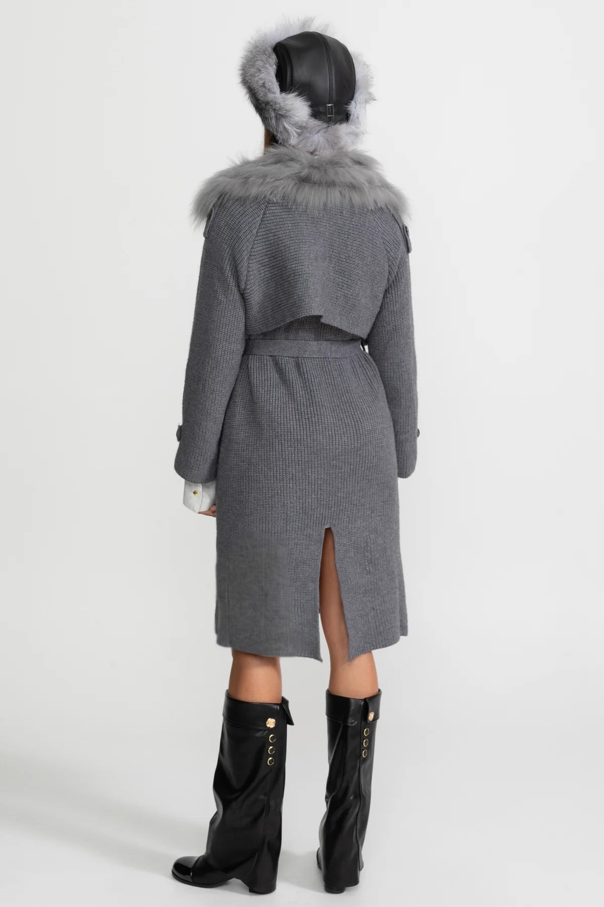 Double-Breasted Wool Knit Overcoat With Fur Trim – Grey