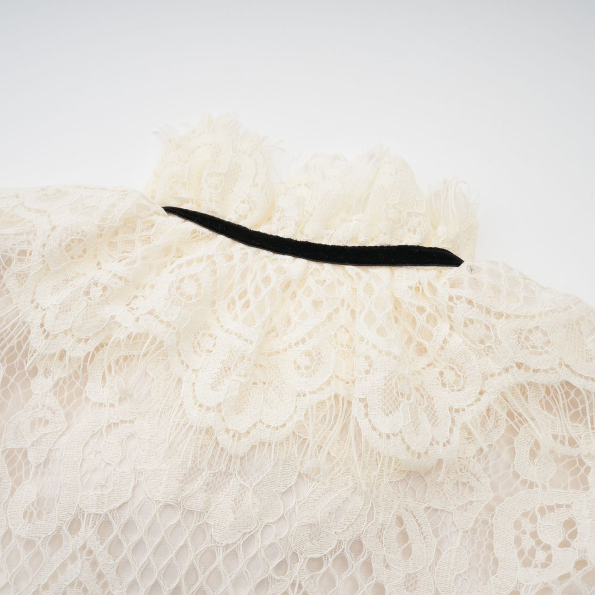 Anaelle off-white bowknot floral-lace blouse
