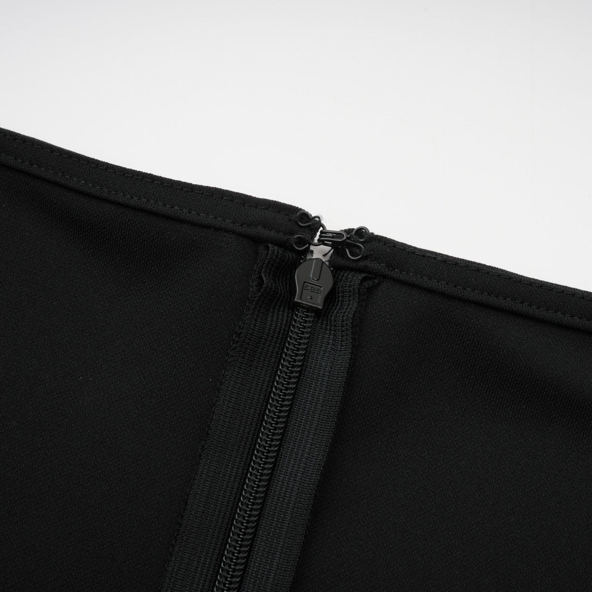 Caribe logo-plaque midi skirt - Black