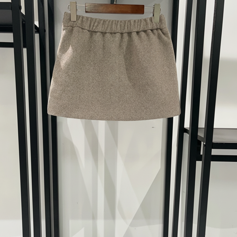 MADDY VIVIENNE BEIGE MIXED WOOL MINI SKIRT WITH FLAP POCKETS AND GOLD BUTTONS - BEIGE