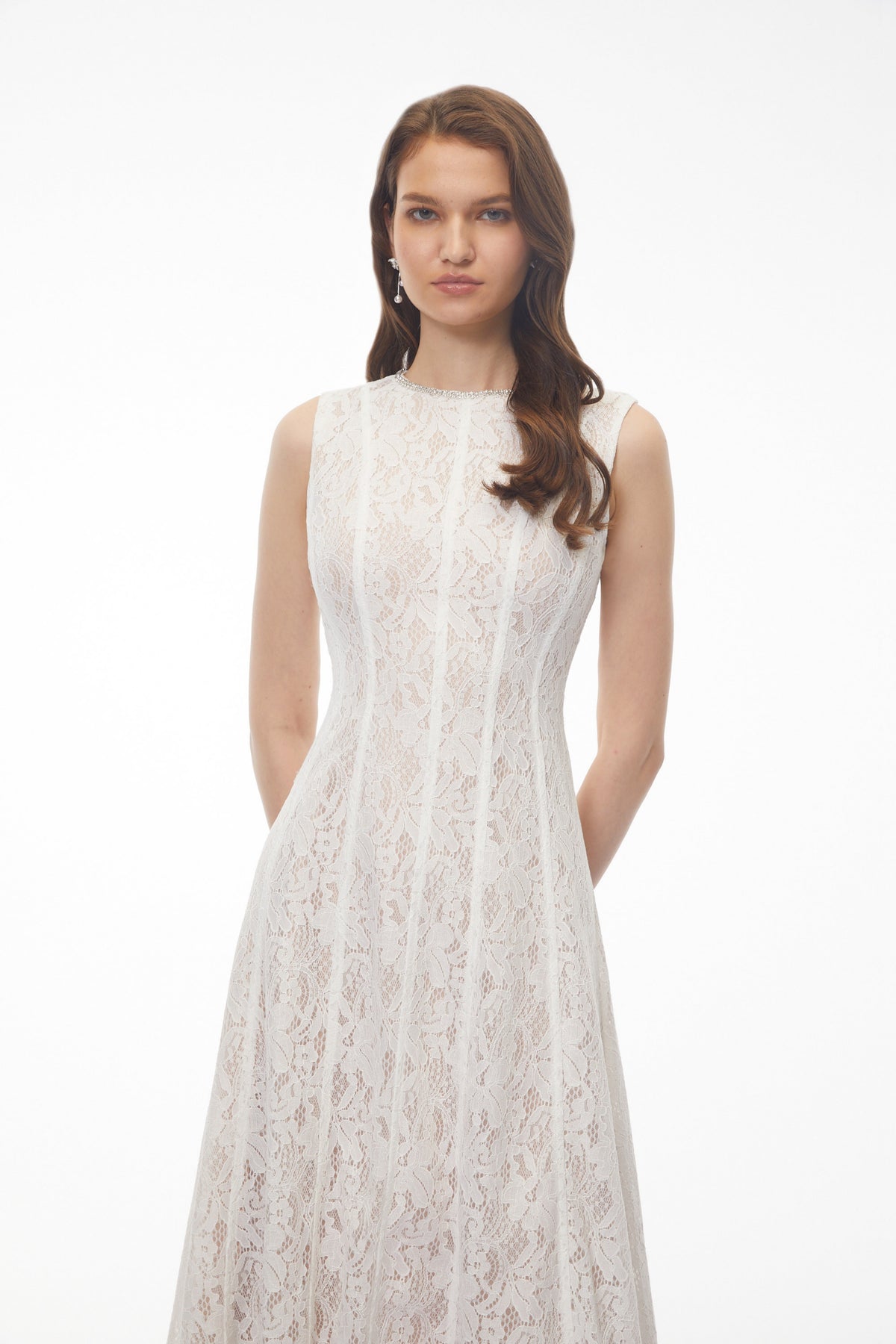Guinevere White Sleeveless Floral Lace Midi Dress