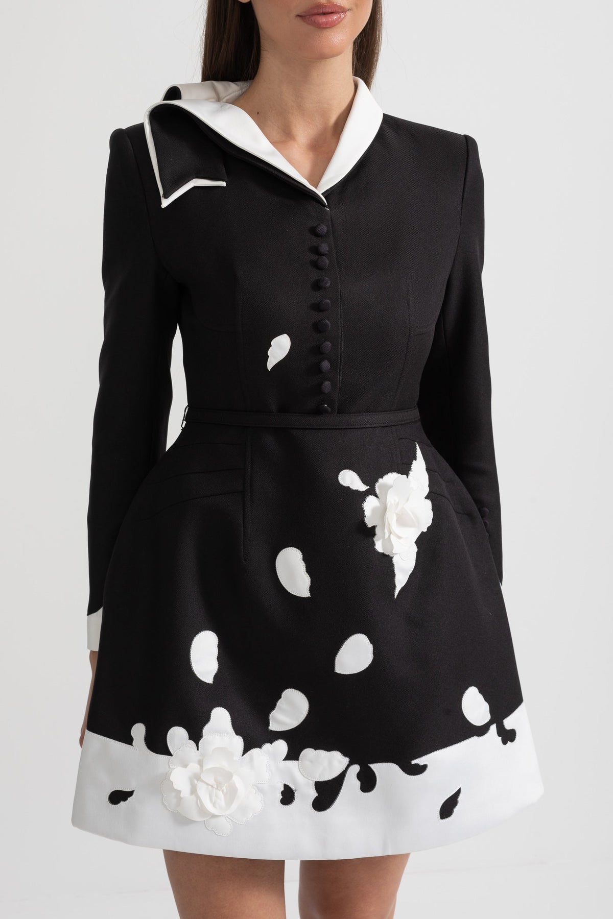 Floral Embellished Dress With Contrasting White Collar And Decorative Fabric Flowers - Black