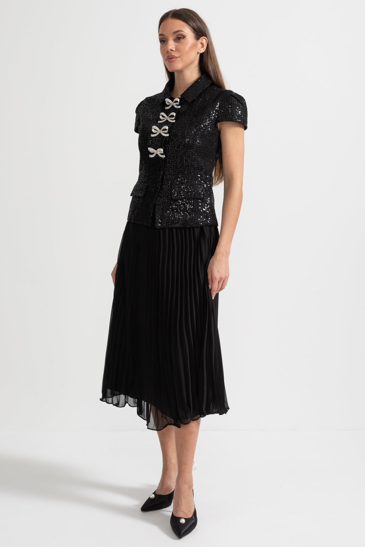 Elegant Dress With Sequined Top And Pleated Skirt - Black