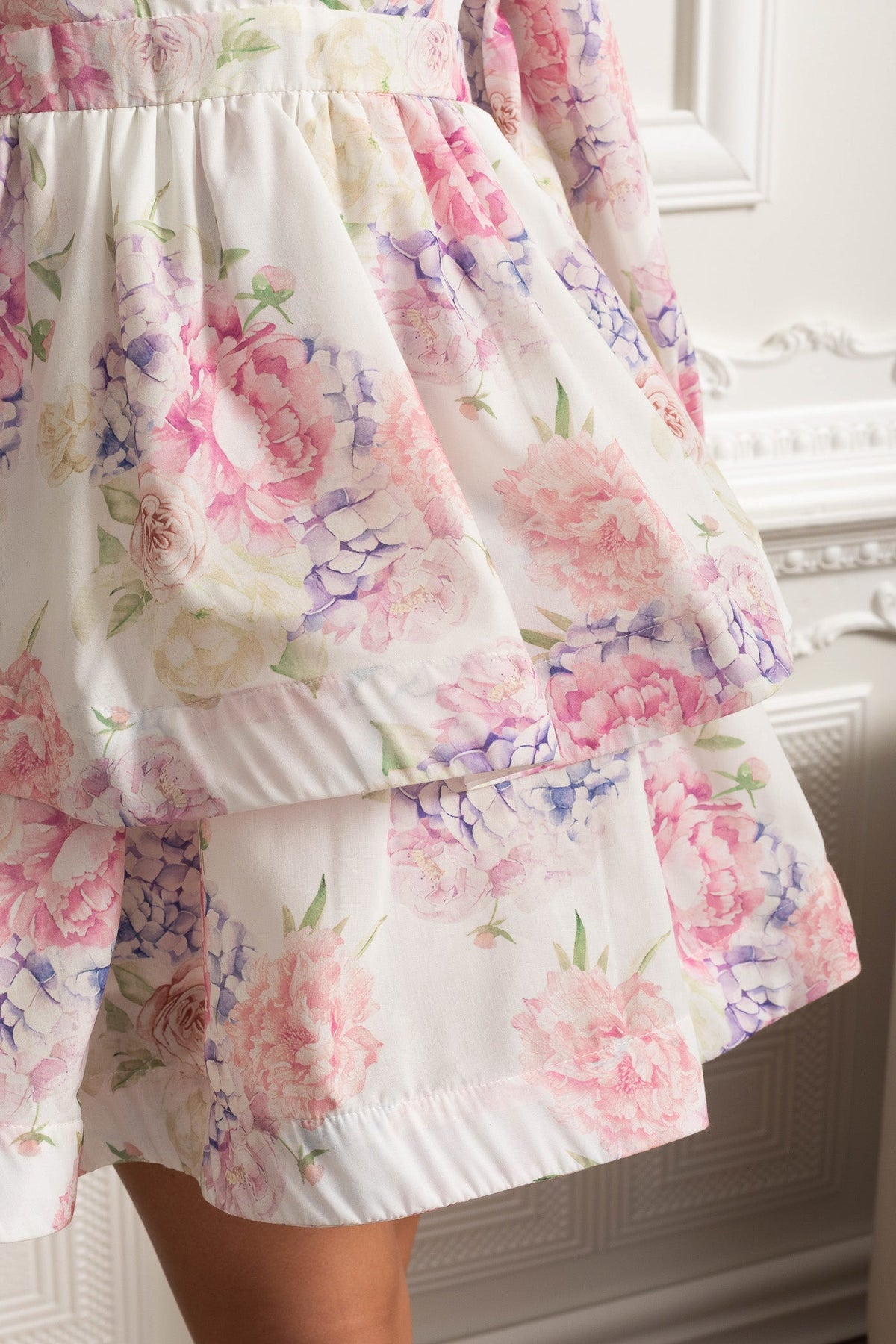 Floral Romantic Mini Dress With Voluminous Sleeves And Peplum Detail - White/Pink