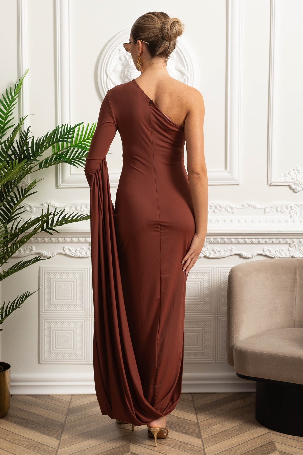 One-Shoulder Maxi Dress With Draped Side Panel - Brown