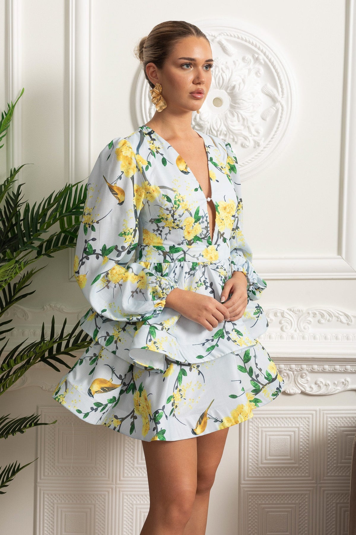 Floral Romantic Mini Dress With Voluminous Sleeves And Peplum Detail - Sky Blue