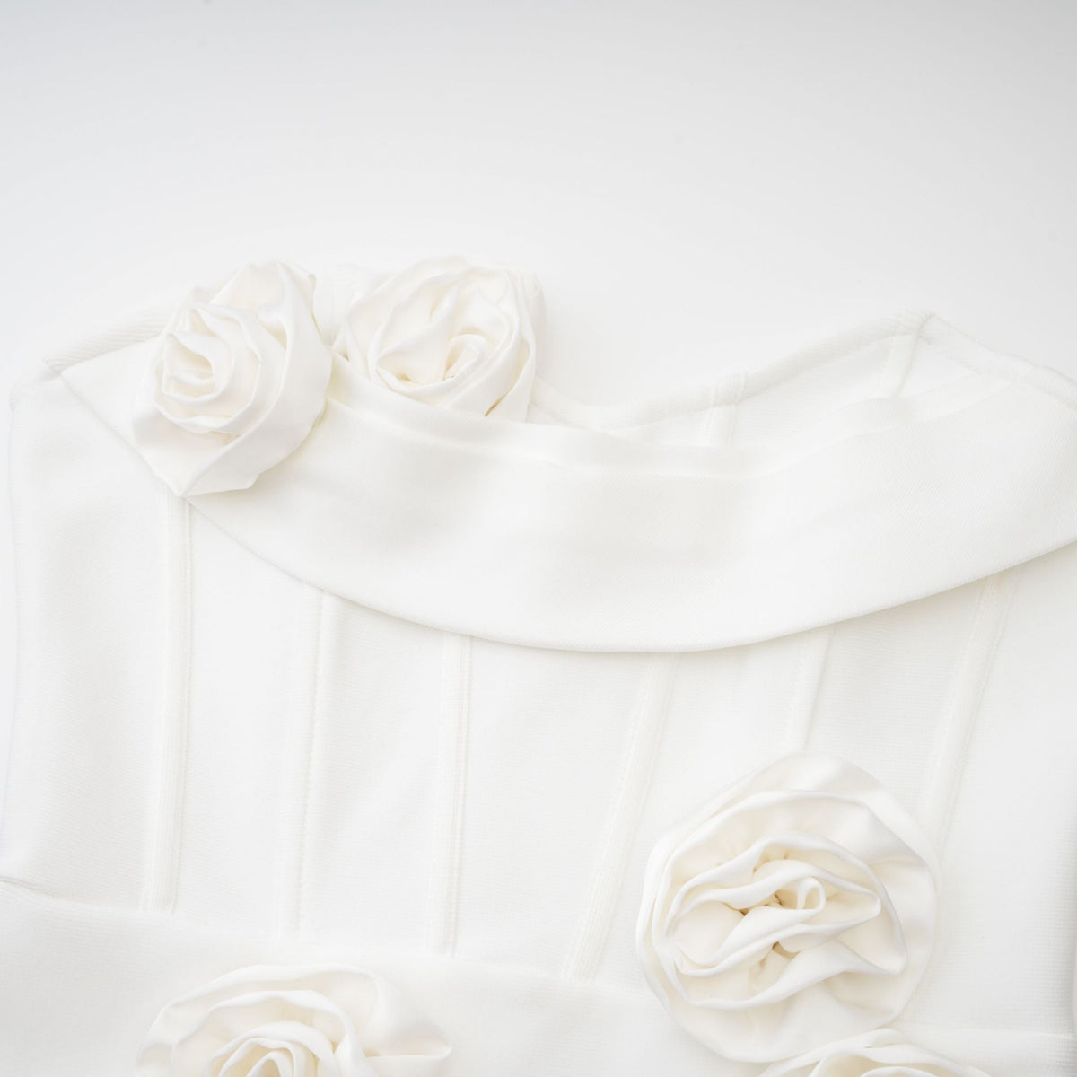 Geneviève off-shoulder floral dress