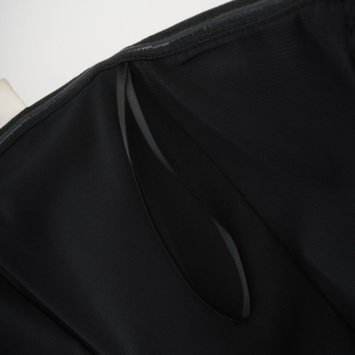 Felisara black bowknot midi dress