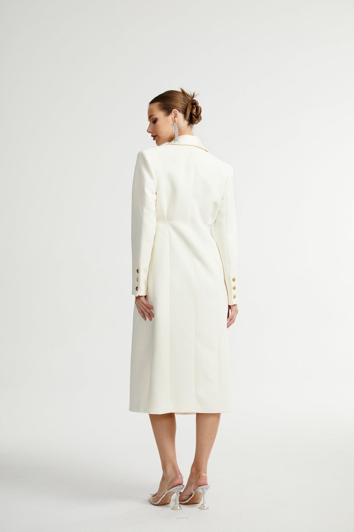 Illyria white single-breasted long coat