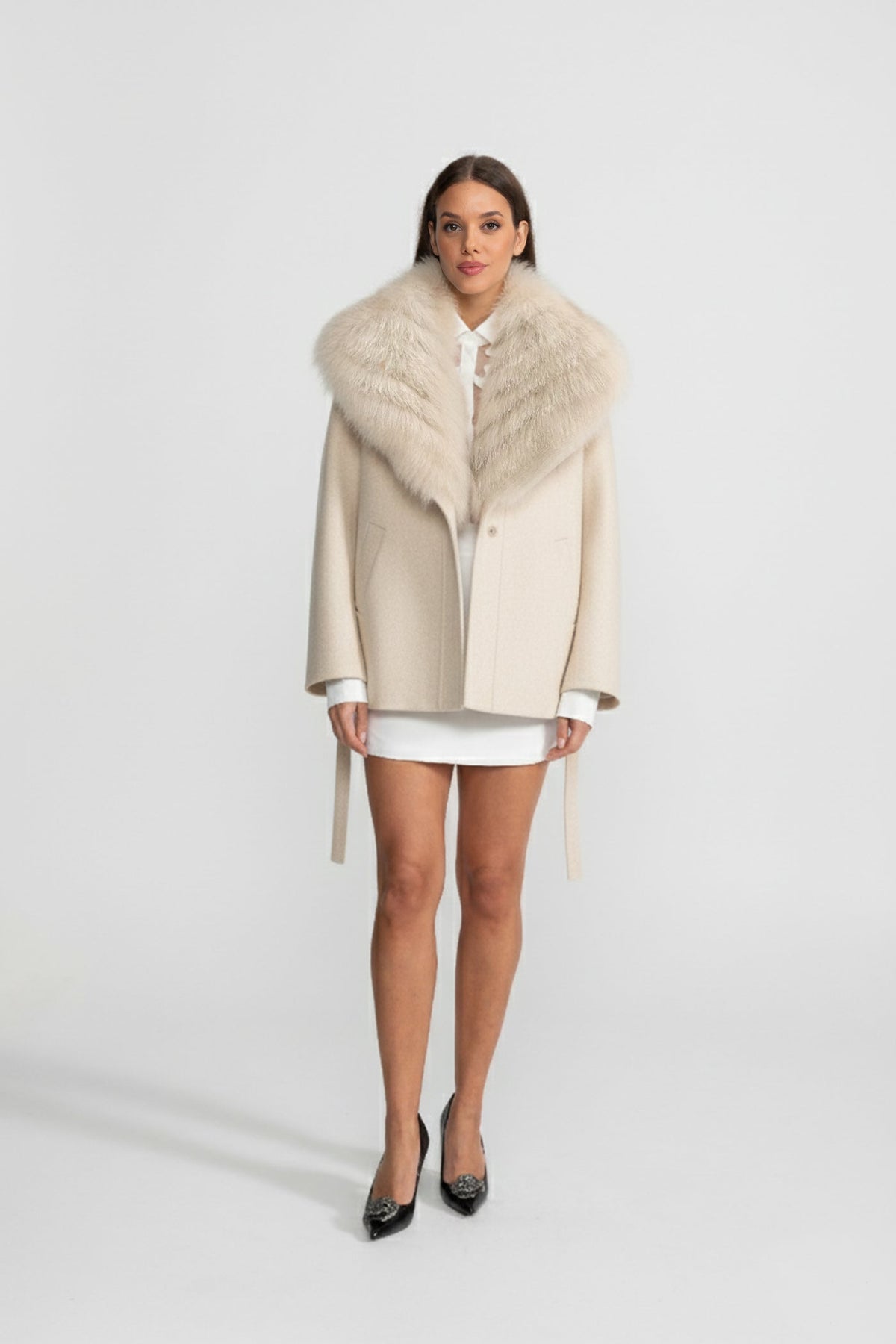 Wool Coat with Oversized Fur Collar And Belt - Beige