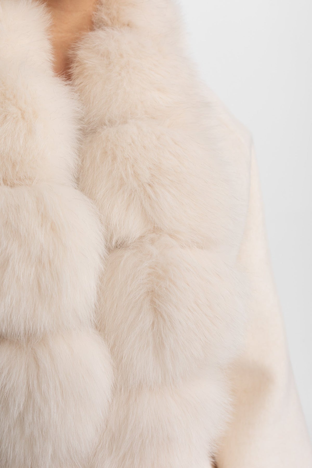 Wool Long Coat with Fox Fur Front – Ivoire