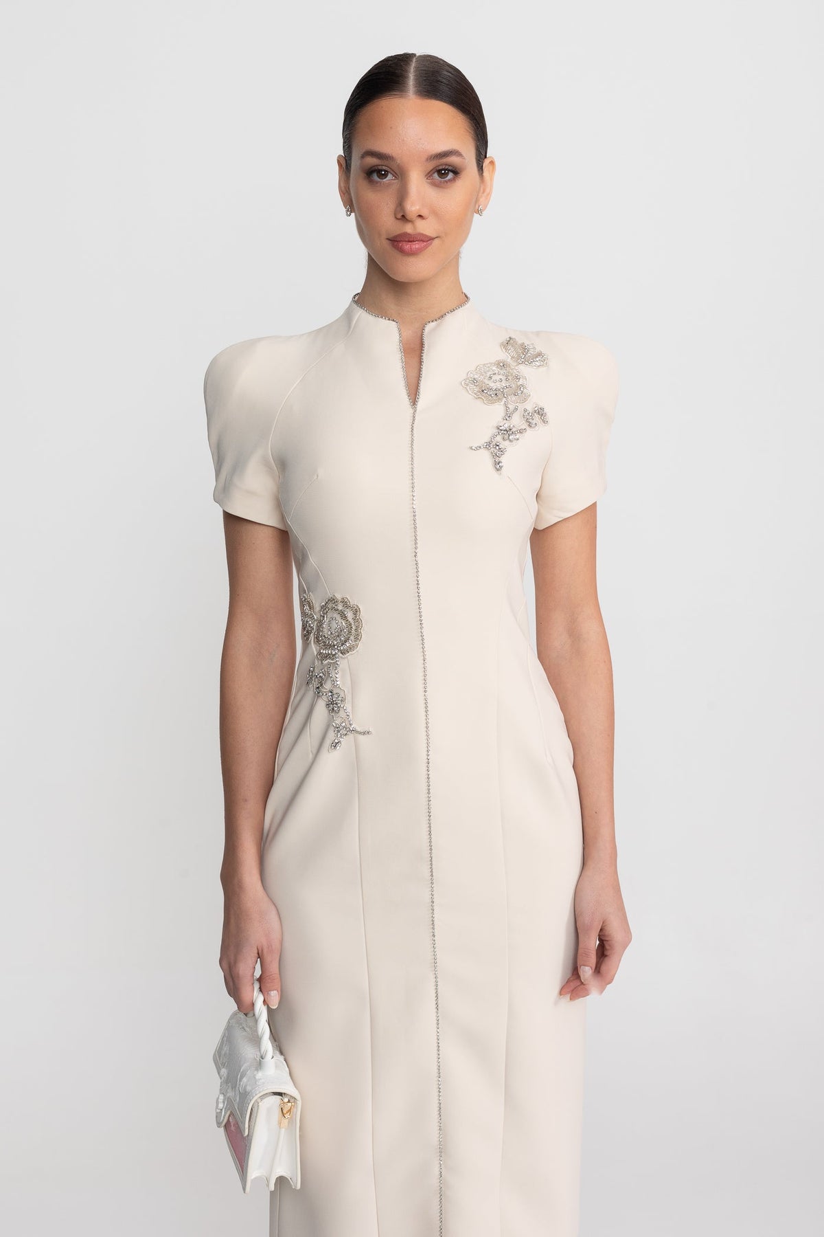 Short Sleeve Midi Dress With High Split Neckline And Sparkling Embellishments - Ivoire