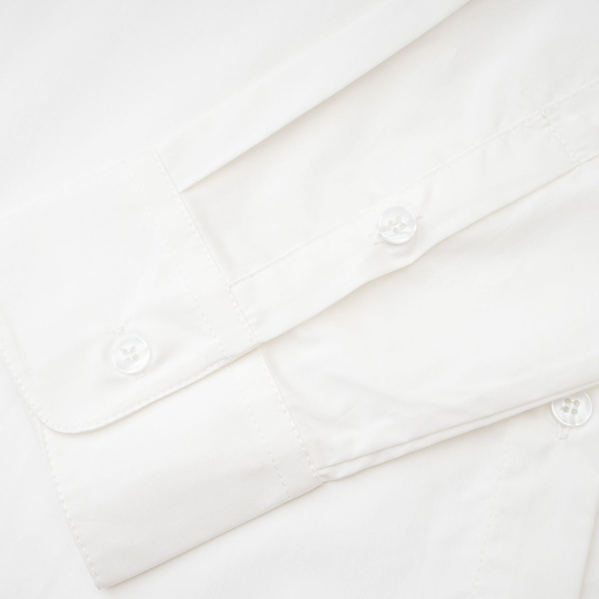 Solène white pointed-collar shirt