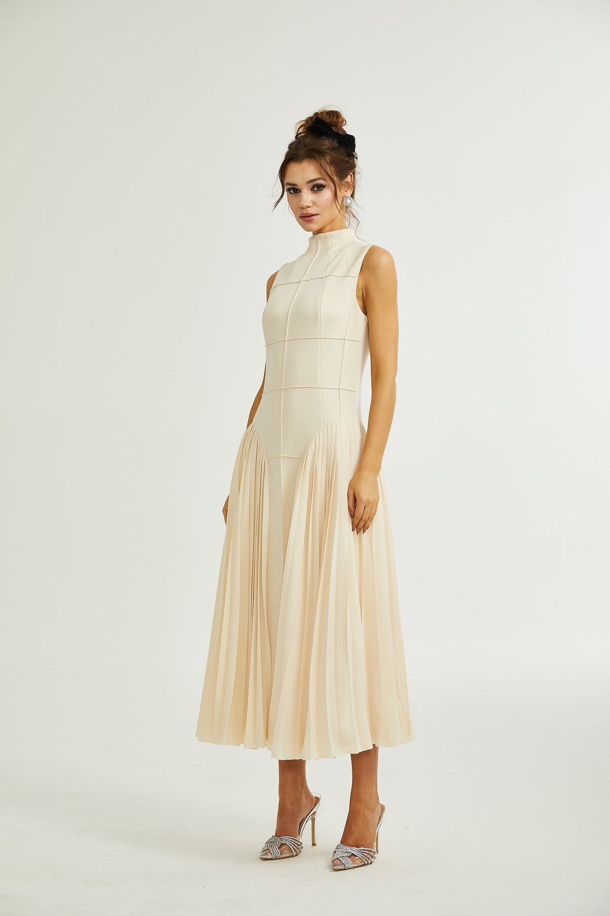 Safiya sleeveless pleated dress (Final Sale-US Only)