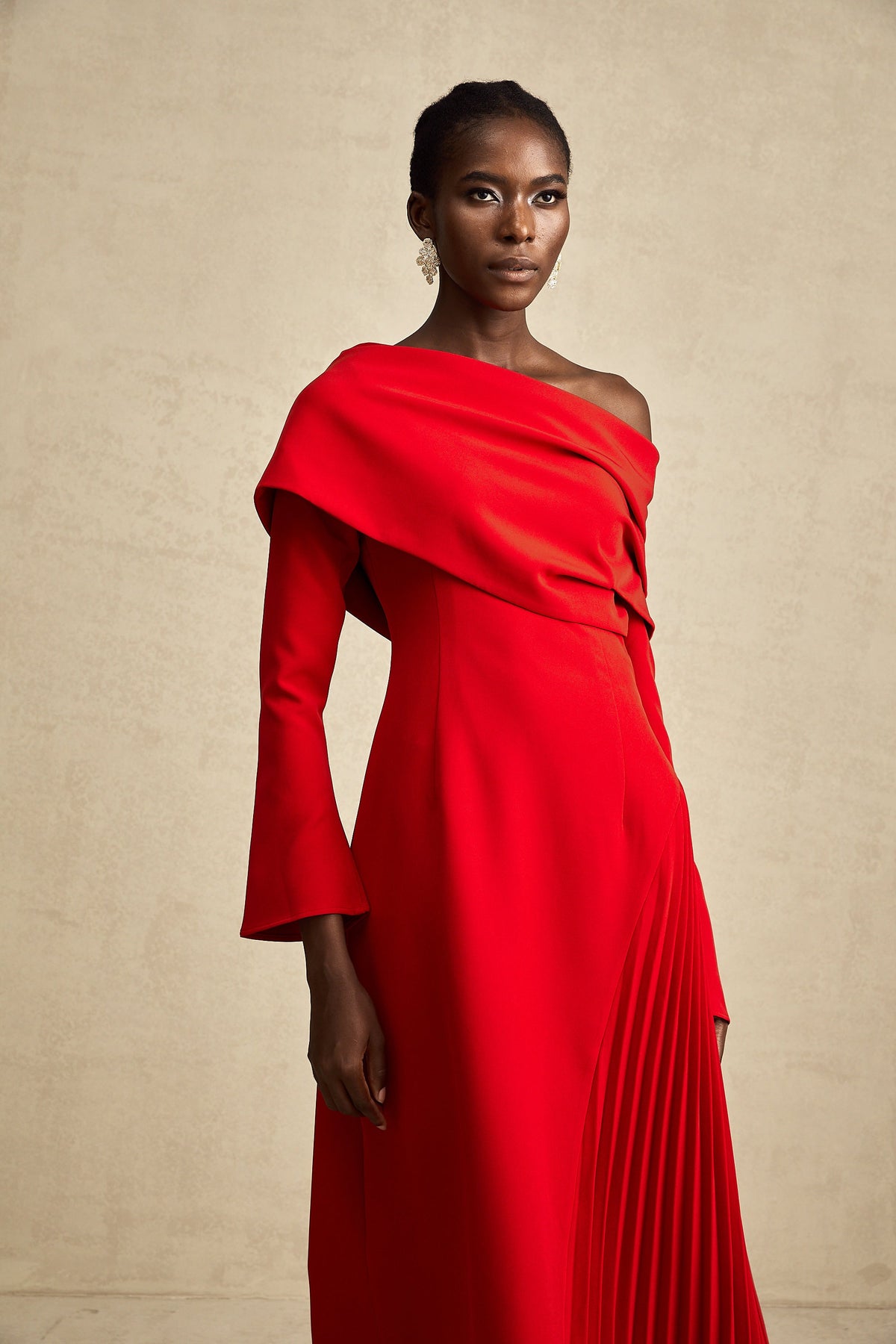Valentine high-slit pleated maxi dress in Red
