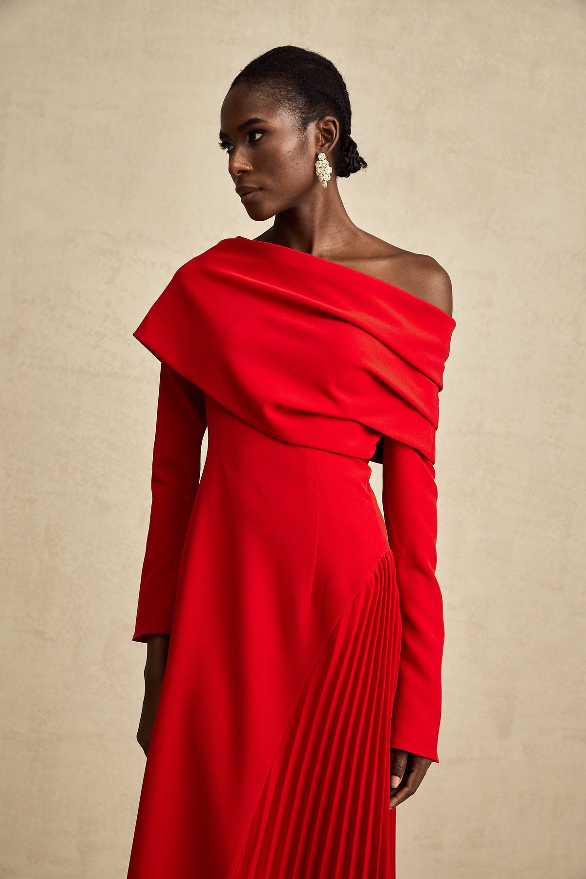 Valentine high-slit pleated maxi dress in Red