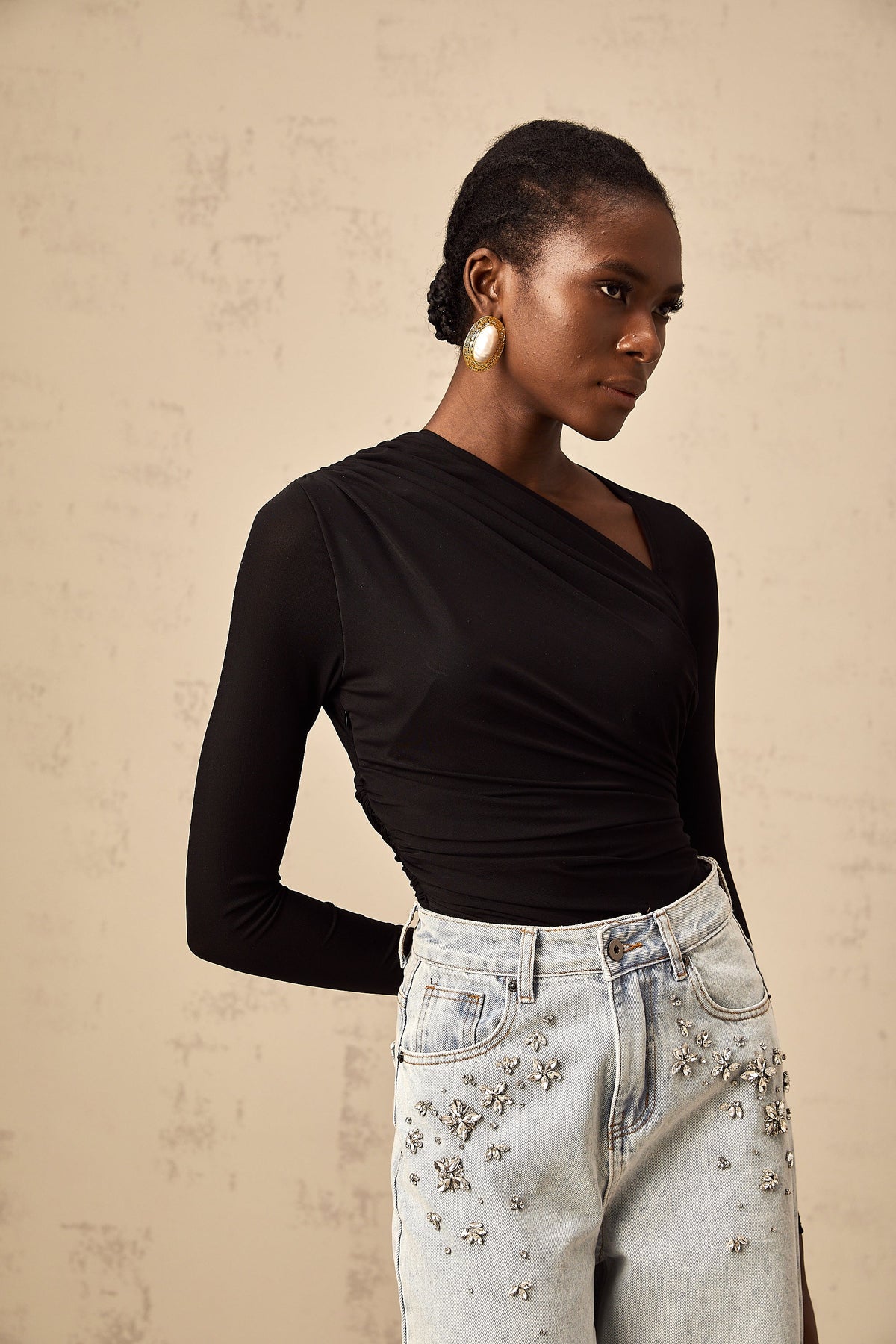 Fachtna black split asymmetrical bodysuit