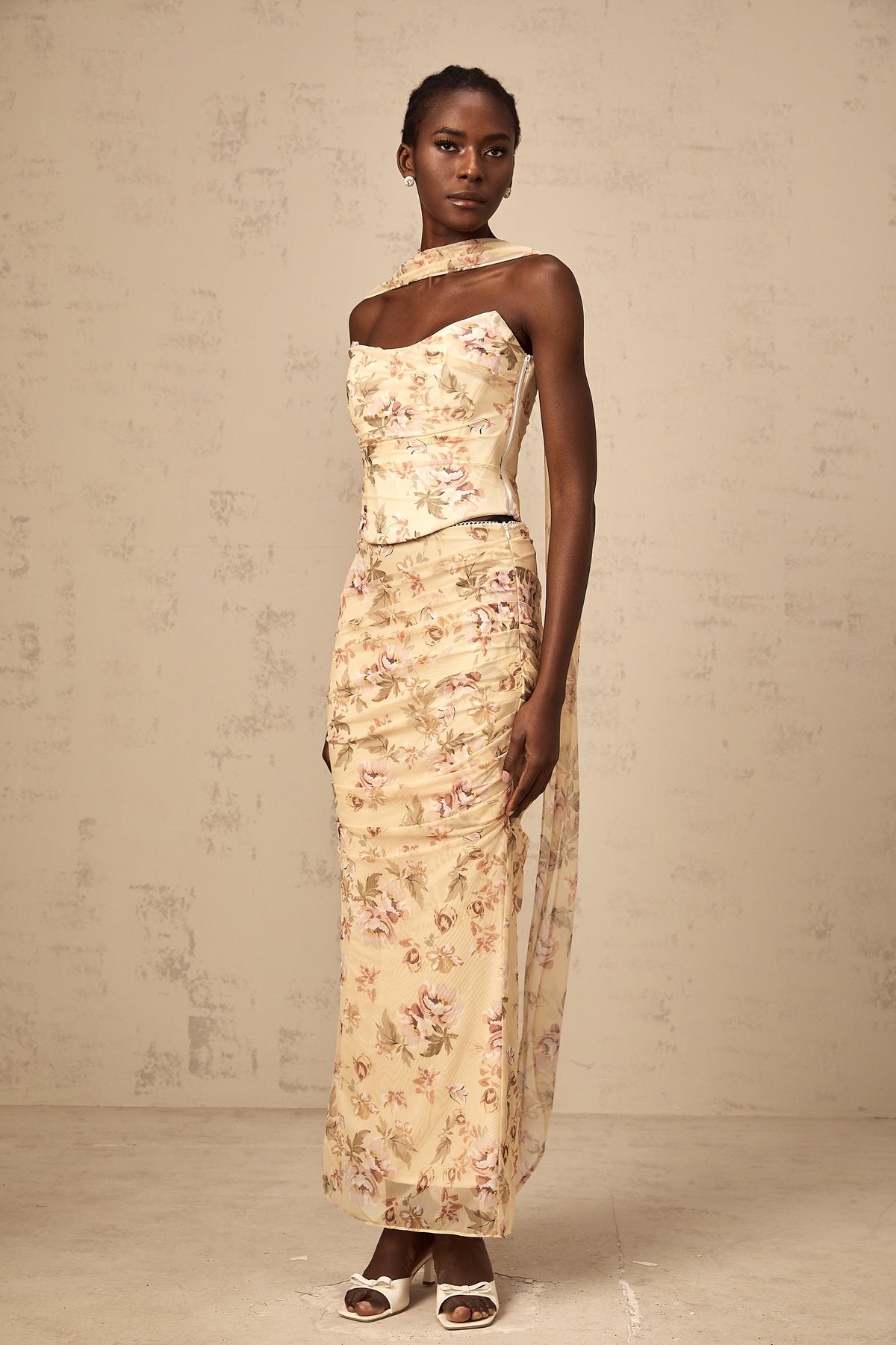Alizée yellow floral-print fitted top & skirt matching set