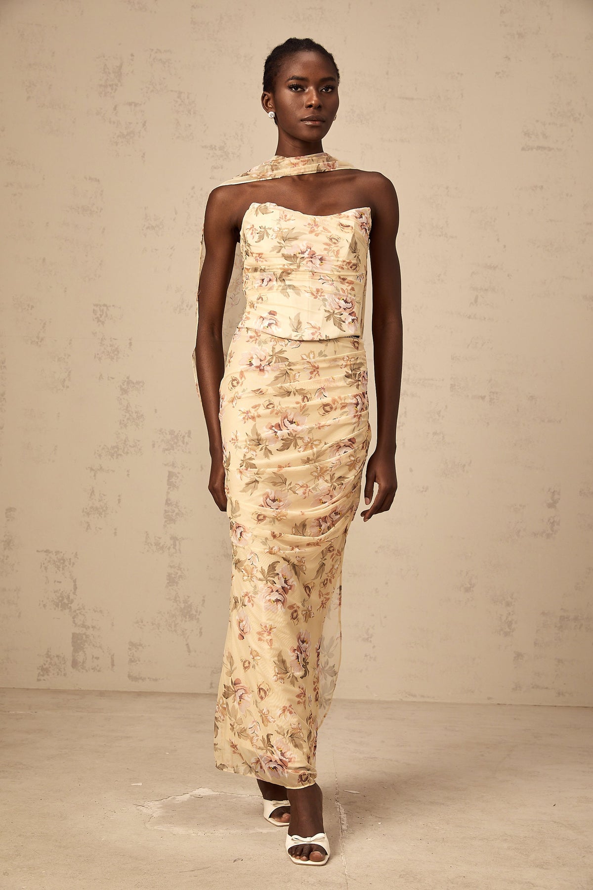 Alizée yellow floral-print fitted top & skirt matching set