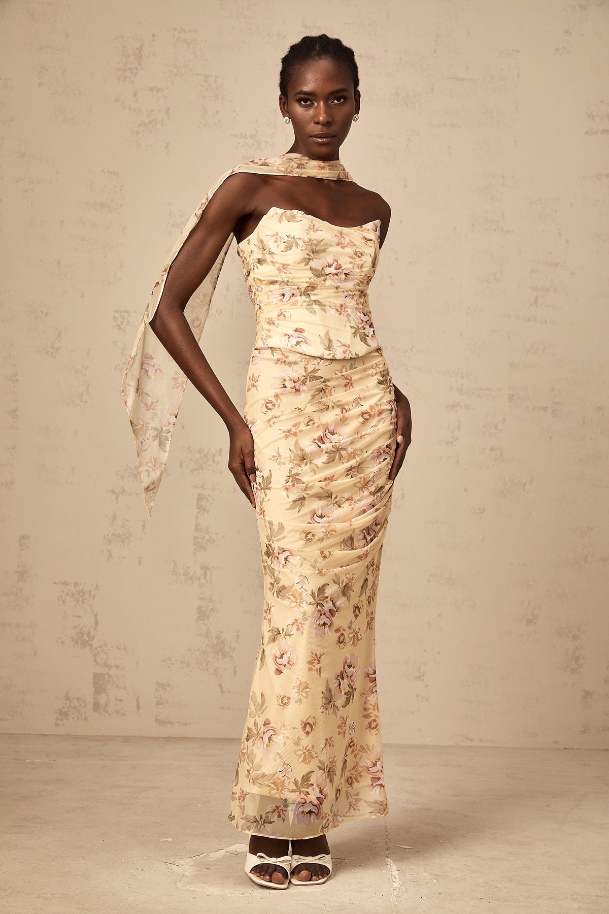 Alizée yellow floral-print fitted top & skirt matching set