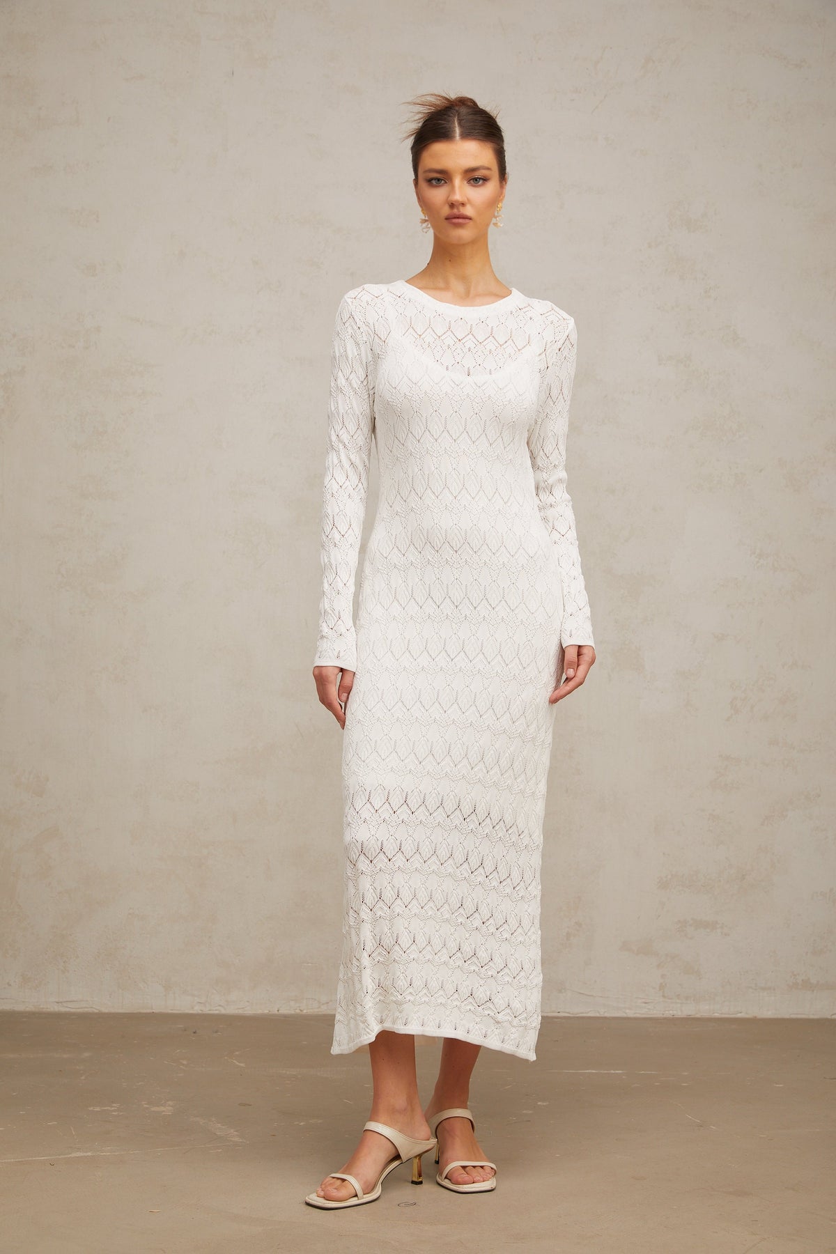 Xénia white crochet-knit midi dress