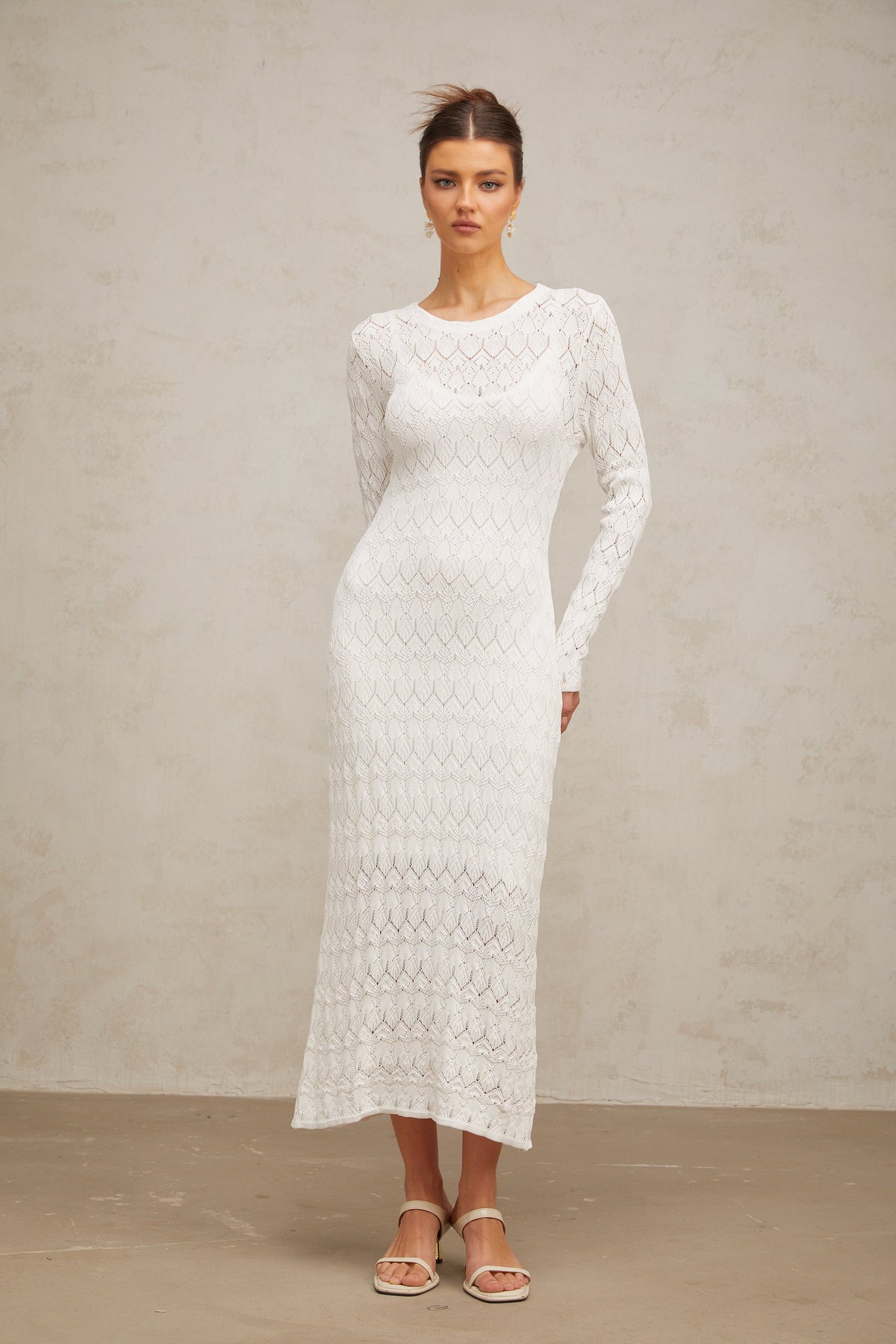 Xénia white crochet-knit midi dress
