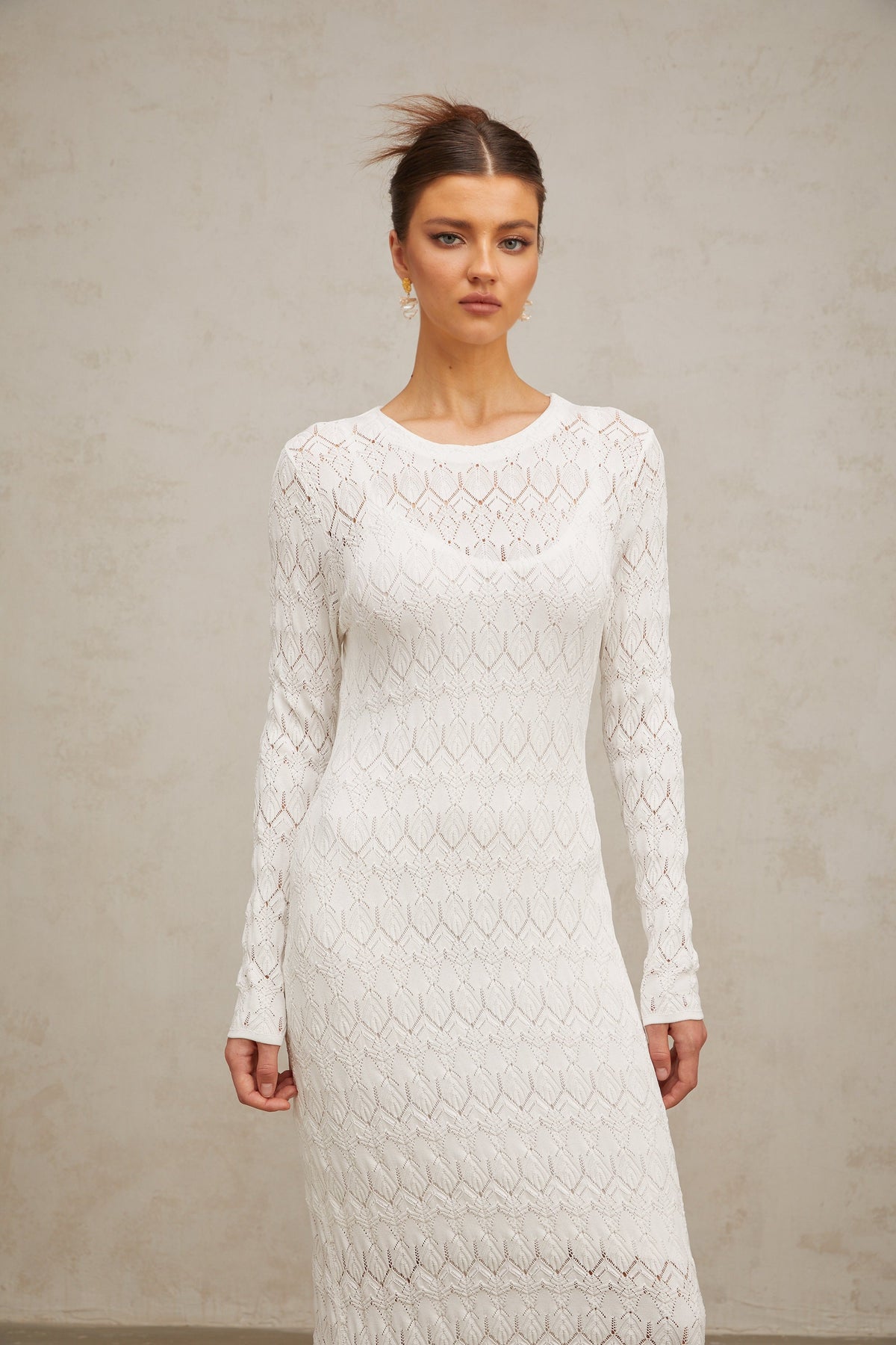 Xénia white crochet-knit midi dress
